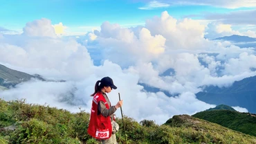 Về nơi “ấm áp suối nguồn, bát ngát biển mây”
