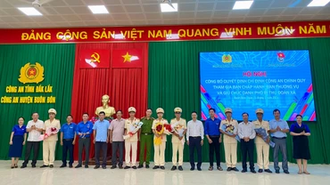 Huyện Buôn Đôn là đơn vị đầu tiên hoàn thành việc triển khai thực hiện chủ trương với 7 đồng chí Công an chính quy được bầu giữ chức vụ Phó Bí thư kiêm nhiệm Đoàn cấp xã.