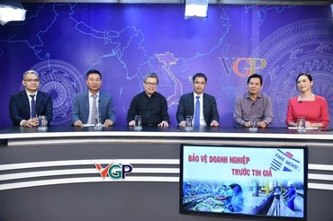 Tọa đàm với nội dung: “Bảo vệ doanh nghiệp trước tin giả". (Ảnh: VGP)