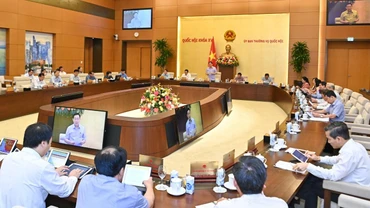 Phiên họp chuyên đề pháp luật tháng 9/2022 nhằm chuẩn bị kỹ lưỡng, bảo đảm chất lượng cao nhất các dự án luật trước khi trình Quốc hội xem xét, quyết định tại Kỳ họp thứ tư, diễn ra tháng 10/2022.