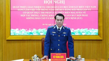 Thiếu tướng Vũ Trung Kiên, Phó Tư lệnh Pháp luật Cảnh sát biển Việt Nam chủ trì hội nghị.