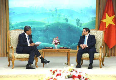 Thủ tướng Phạm Minh Chính tiếp Bộ trưởng Quốc phòng Malaysia Dato’ Seri Utama Haji Mohamad Bin Haji Hasan. (Ảnh: TRẦN HẢI)