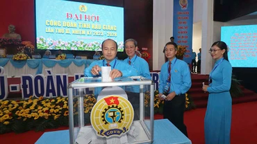 Bầu Ban Chấp hành Liên đoàn Lao động tỉnh Hậu Giang khoá 11.