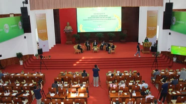 Phiên thảo luận tại Hội thảo.