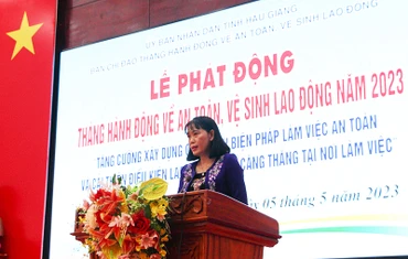 Phó Chủ tịch Ủy ban nhân dân tỉnh Hậu Giang, Hồ Thu Ánh phát biểu tại Lễ phát động