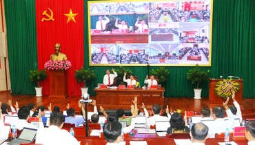 Ban Chấp hành Đảng bộ tỉnh Hậu Giang biểu quyết thông qua đề án.