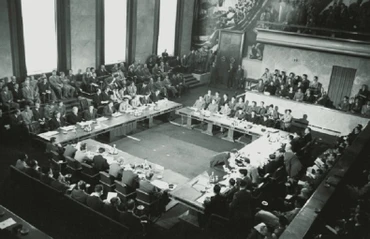 Phiên họp toàn thể bế mạc Hội nghị Geneva, tháng 7/1954. (Nguồn: Viện Lưu trữ Phim ảnh Nhà nước Nga)