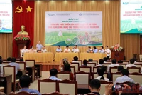 Quang cảnh diễn đàn.