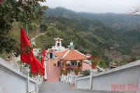Đền thờ các Anh hùng liệt sĩ mặt trận Vị Xuyên được xây dựng khang trang tại cao điểm 468 xã Thanh Thủy, huyện Vị Xuyên.