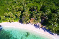 Vườn quốc gia Phú Quốc sở hữu khung cảnh ấn tượng của những màu xanh (Ảnh: Jimmy Tran / Shutterstock)