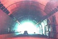 Hầm đường bộ qua đèo Ngang chính thức đi vào hoạt động