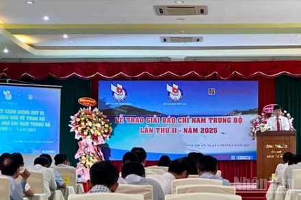 Quang cảnh buổi lễ.