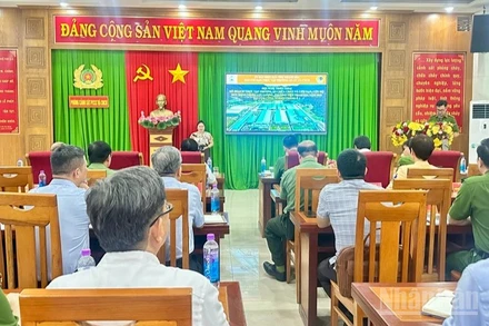 Quang cảnh hội nghị. (Ảnh: NGUYỄN TRUNG)