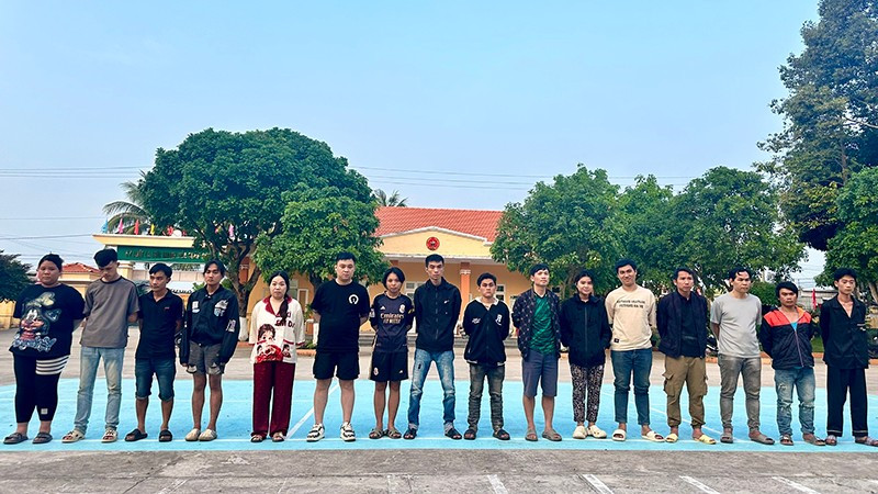 Các đối tượng bị lực lượng chức năng bắt giữ.