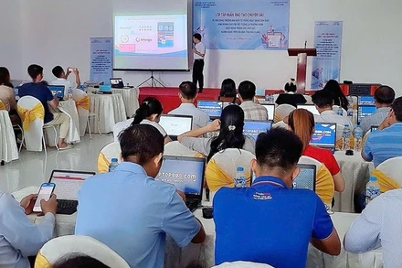 Hội nghị được tổ chức nhằm nâng cao năng lực cho đội ngũ cán bộ và cộng đồng doanh nghiệp địa phương trong tiếp cận và ứng dụng công nghệ số. (Ảnh: BTC)