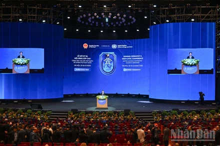 Chủ tịch nước Lương Cường phát biểu tại Lễ mở ký Công ước Hà Nội. (Ảnh: THỦY NGUYÊN)