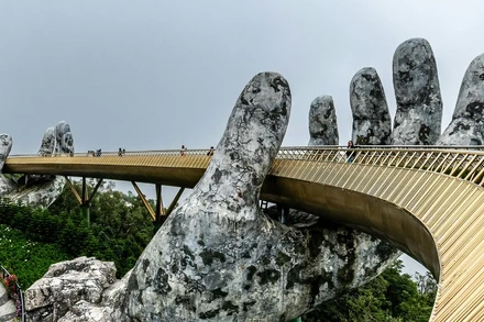 Việc du lịch ẩm thực đang vươn lên mạnh mẽ trên toàn cầu đang mở ra nhiều cánh cửa đưa du khách tiếp cận “bàn tiệc” đa sắc màu của thế giới. (Ảnh minh họa: Traveloka)