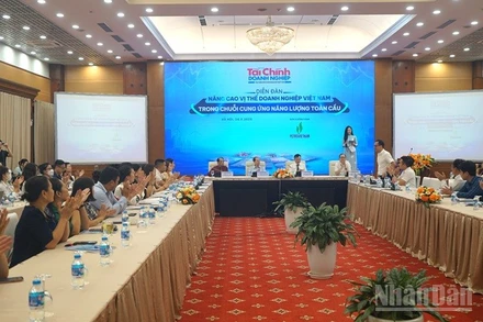 Quang cảnh diễn đàn. (Ảnh: TRUNG HƯNG)