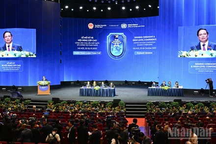 Toàn cảnh Phiên thảo luận toàn thể. (Ảnh: TRẦN HẢI)