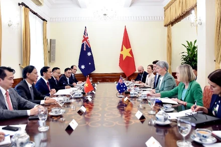 Phó Thủ tướng Chính phủ, Bộ trưởng Ngoại giao Bùi Thanh Sơn và Bộ trưởng Ngoại giao Australia Penny Wong đồng chủ trì Hội nghị Bộ trưởng Ngoại giao Việt Nam-Australia lần thứ 7. (Ảnh: Báo Thế giới và Việt Nam)