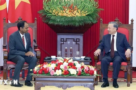 Tổng Bí thư Tô Lâm tiếp ông Sandeep Bharathi, Chủ tịch Tập đoàn Marvell toàn cầu, Hoa Kỳ. (Ảnh: TTXVN)