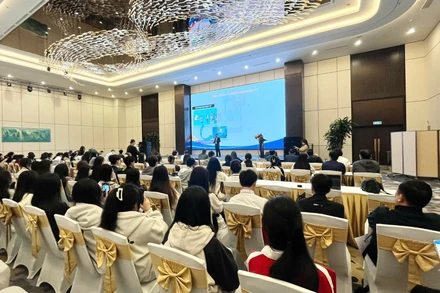 Quang cảnh diễn đàn về ứng dụng AI và Big Data trong thương mại điện tử.