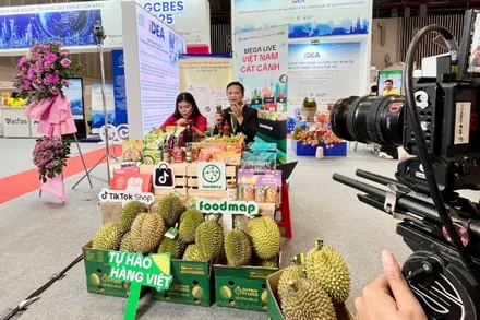 Phiên livestream bán hàng trực tuyến. (Ảnh minh họa: BCT)