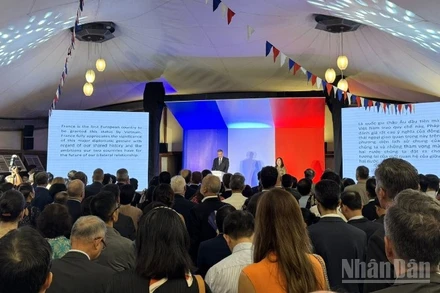 Quang cảnh buổi lễ. (Ảnh: TRUNG HƯNG)