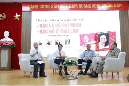 Quang cảnh buổi tọa đàm. 