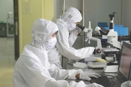 Hoạt động nghiên cứu khoa học ở Đại học Quốc gia Hà Nội.