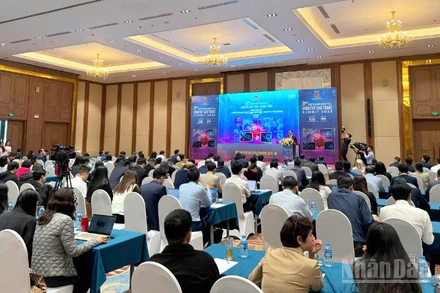 Quang cảnh diễn đàn. (Ảnh: TRUNG HƯNG)