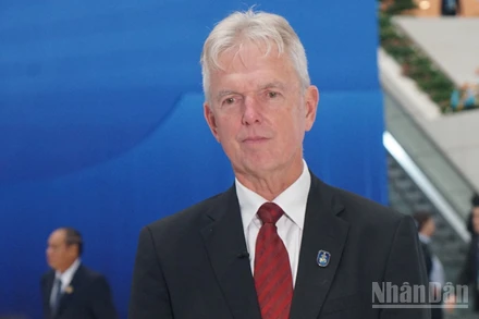 Đại sứ phụ trách các vấn đề an ninh mạng, Trưởng đoàn Hà Lan tham dự Lễ mở ký Công ước Hà Nội Ernst Noorman. (Ảnh: TRUNG HƯNG)