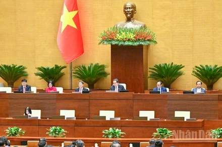 Quang cảnh phiên họp của Quốc hội sáng 11/12. (Ảnh: DUY LINH)