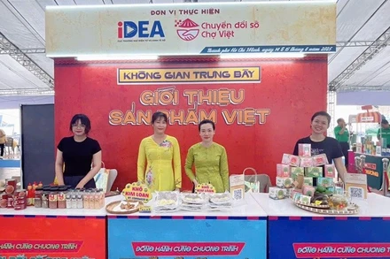 Không gian trưng bày, giới thiệu sản phẩm Việt tại chương trình. (Ảnh: BTC)