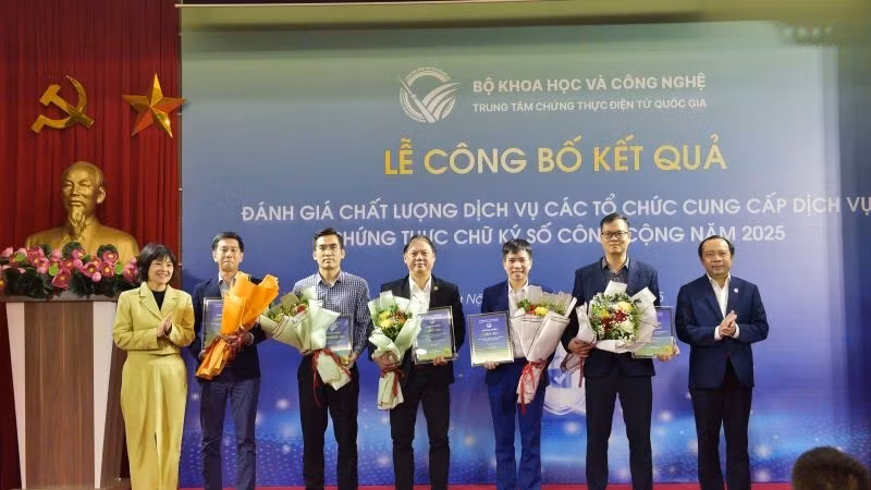 Vinh danh 5 nhà cung cấp dịch vụ chữ ký số công cộng có chất lượng tốt nhất năm 2025.