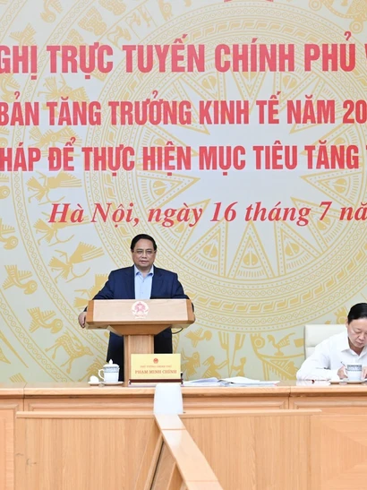 Thủ tướng Phạm Minh Chính phát biểu ý kiến chỉ đạo hội nghị.