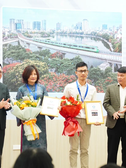 [Video] Lan tỏa tình yêu đất nước và con người Việt Nam qua ống kính “Việt Nam trên hành trình đổi mới”