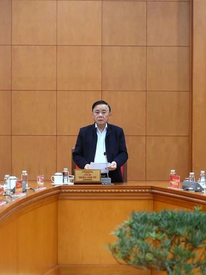 Đồng chí Trần Cẩm Tú, Ủy viên Bộ Chính trị, Thường trực Ban Bí thư, chủ trì cuộc làm việc. (Ảnh: ĐĂNG KHOA)