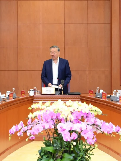 Tổng Bí thư Tô Lâm chủ trì cuộc làm việc với Ban Tổ chức Trung ương. (Ảnh: ĐĂNG KHOA)