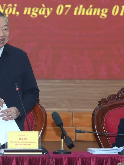 Tổng Bí thư Tô Lâm phát biểu chỉ đạo tại cuộc làm việc với Ban Chính sách, chiến lược Trung ương. (Ảnh: ĐĂNG KHOA)