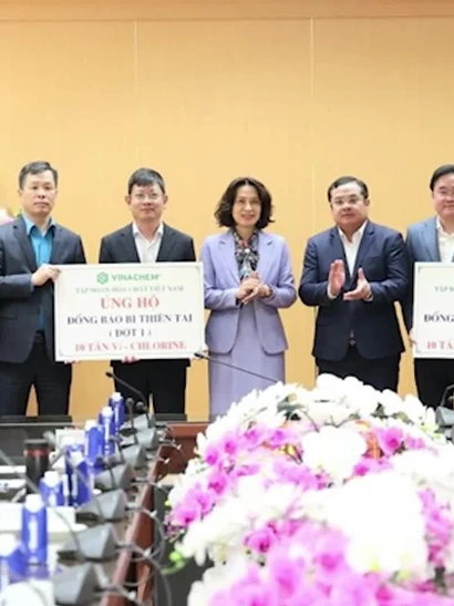 [Video] Không để dịch bệnh bùng phát sau lũ