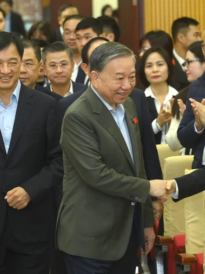 Tổng Bí thư Tô Lâm tiếp xúc cử tri thành phố Hà Nội sau Kỳ họp thứ 10, Quốc hội khóa XV. 