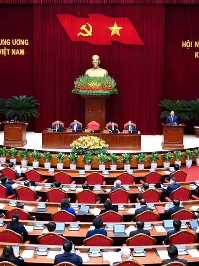 Hội nghị lần thứ 15 Ban Chấp hành Trung ương Đảng Cộng sản Việt Nam khóa XIII khai mạc trọng thể tại Thủ đô Hà Nội. 