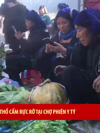 [Video] Sắc màu thổ cẩm rực rỡ tại chợ phiên Y Tý