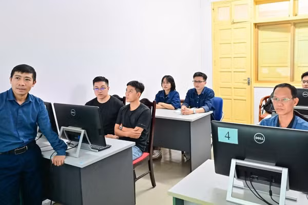 Khóa đào tạo về công nghệ lò phản ứng của Trung tâm đào tạo hạt nhân (Viện Năng lượng nguyên tử). (Ảnh: BẢO LONG)