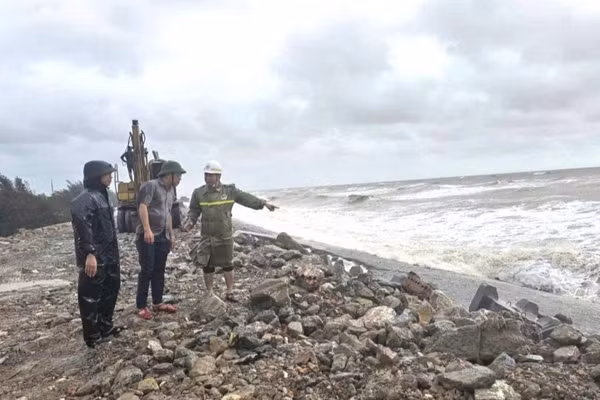 Kiểm tra các tuyến đê ven biển các tỉnh phía bắc. (Ả​​​​nh: Cục Quản lý đê điều và Phòng, chống thiên tai)