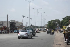 Quang cảnh đường phố tại Cotonou, Benin, ngày 7/12/2025. (Ảnh: THX/TTXVN)
