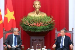 Tổng Bí thư Tô Lâm tiếp ông Vincent Clerc, Tổng Giám đốc toàn cầu Tập đoàn A.P. Moller-Maersk, Đan Mạch. (Ảnh: ĐĂNG KHOA)