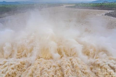 Theo đại diện thủy điện này, trong ngày 25/11, mức xả đang được khống chế ở ngưỡng dưới 2.000 mét khối mỗi giây.