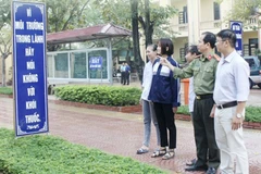 Tuyên truyền phòng, chống tác hại của thuốc lá tại các địa điểm công cộng.